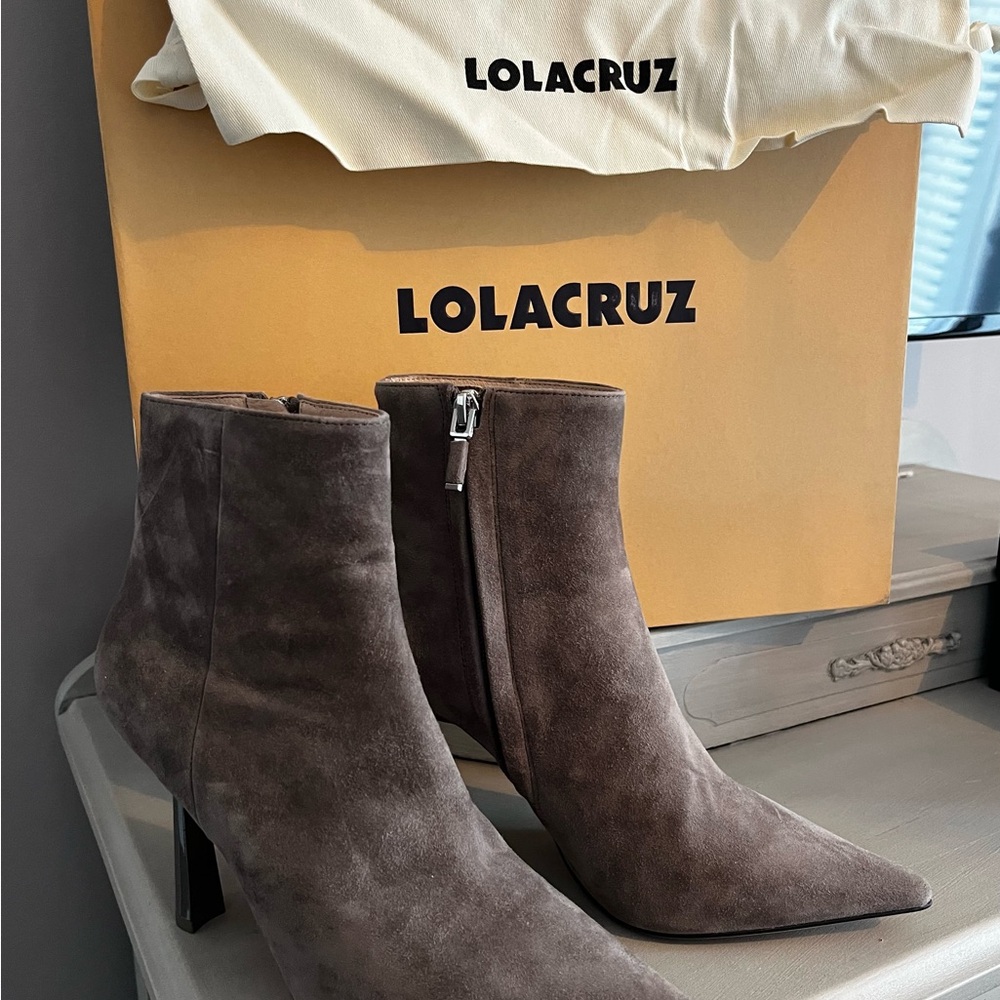 Lolacruz Suede Ankle Booties in Rich Grey